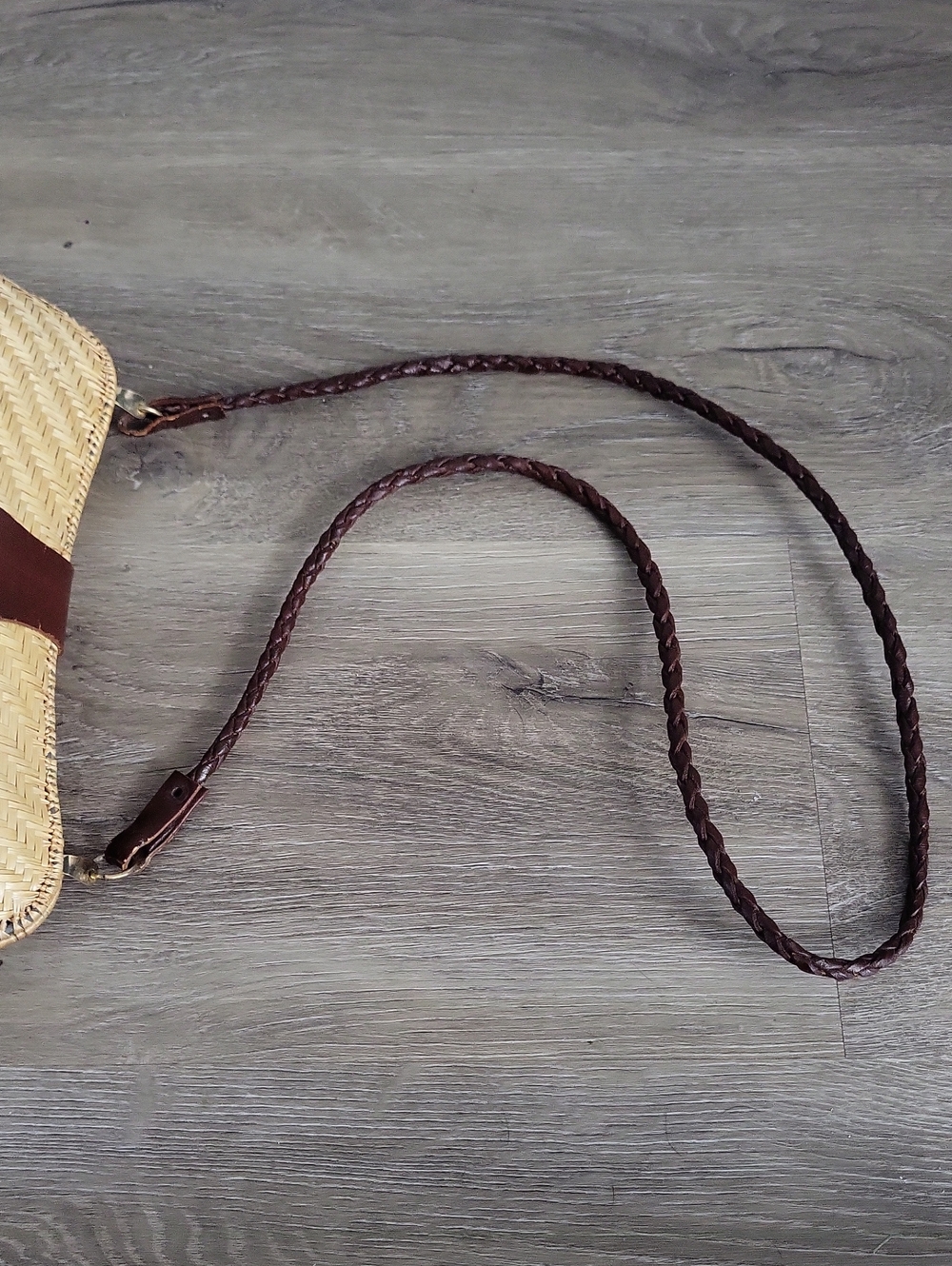 Vintage Woven Straw Rattan shoulder Bag with Leather Trim & Statement Clasp - Picture 7 of 16